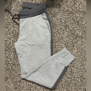 Men’s under armour jogger sweatpants size Medium